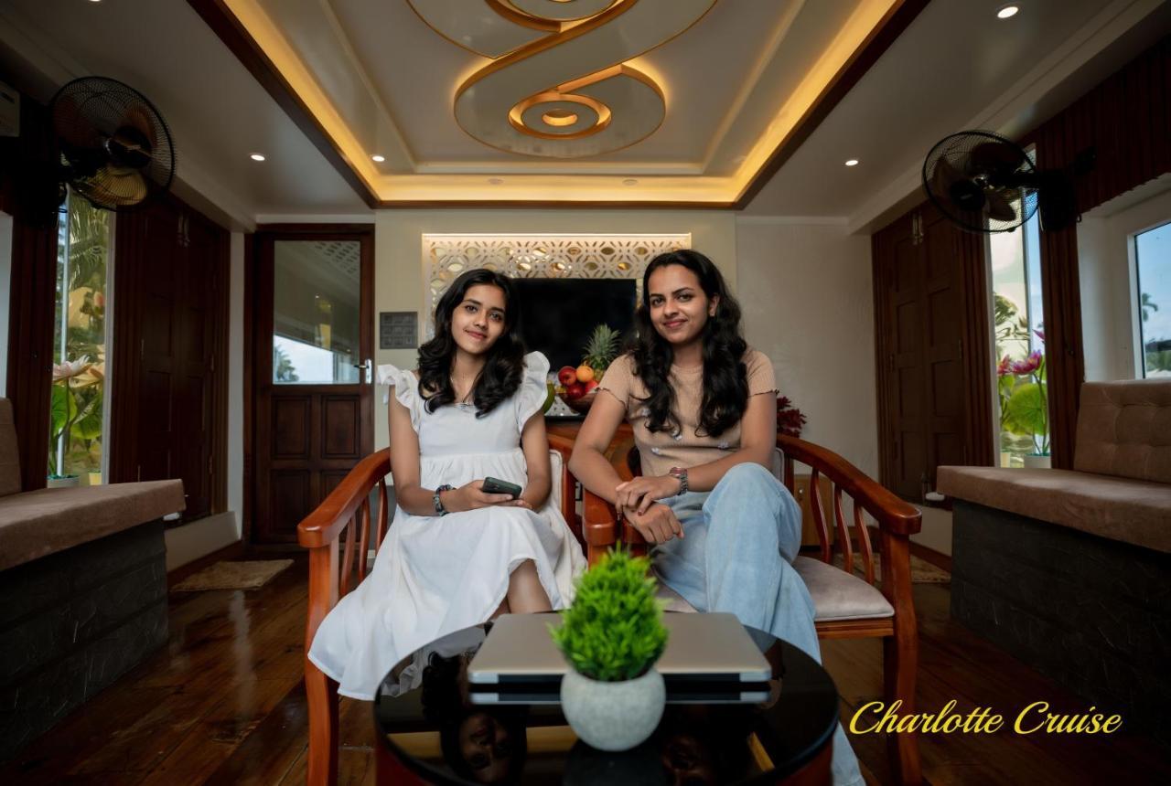 Charlotte Cruise House Boat Hotel Alappuzha Exterior photo
