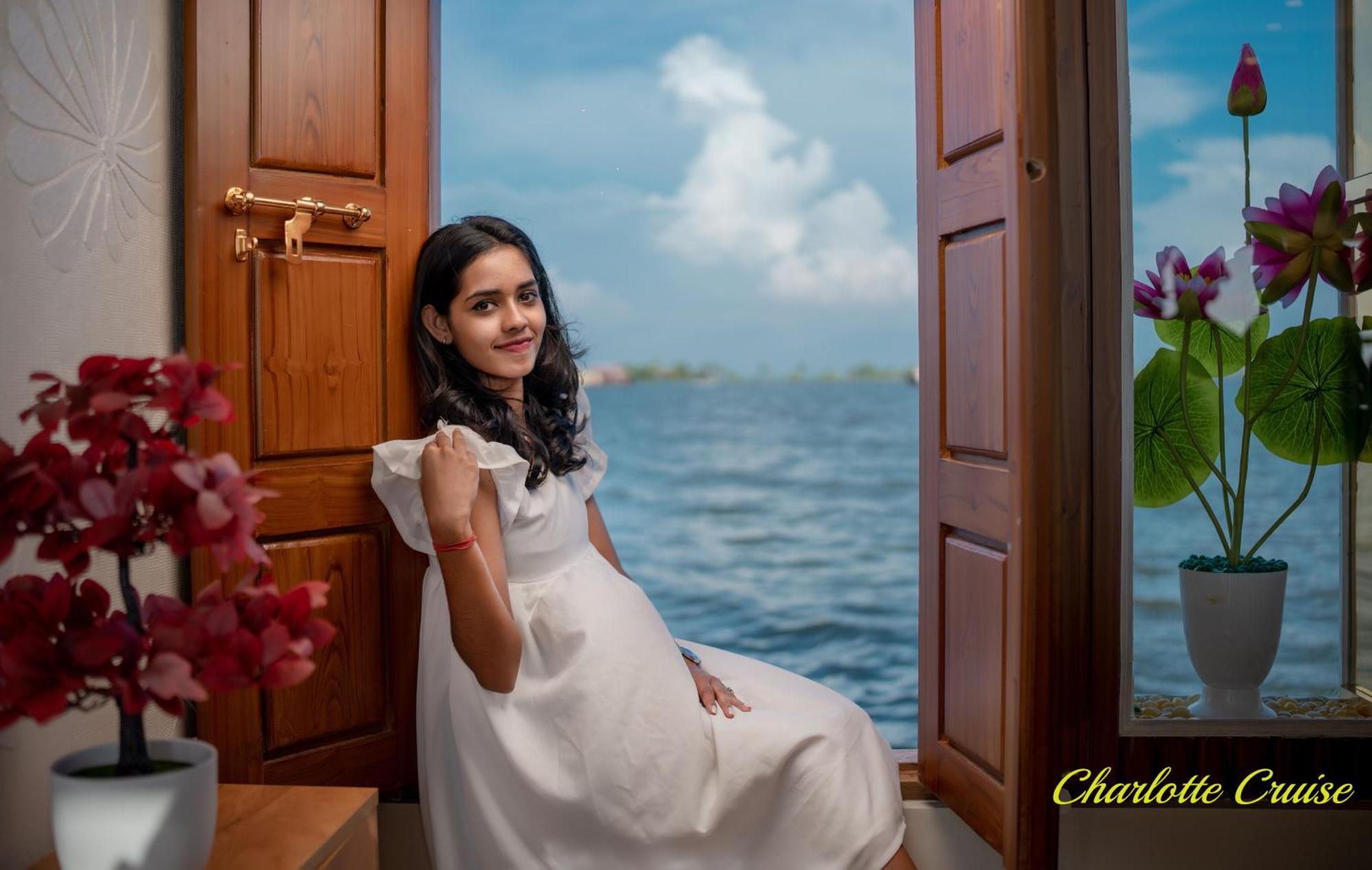 Charlotte Cruise House Boat Hotel Alappuzha Exterior photo
